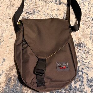 Tom Bihn Small Cafe Bag in Ursa/Moss